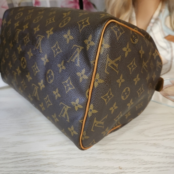 - `ღ´- ♥ -`ღ´ AUTHENTIC Louis Vuitton Monogram Speedy 30 - `ღ´- ♥ -`ღ´ - Picture 9 of 17